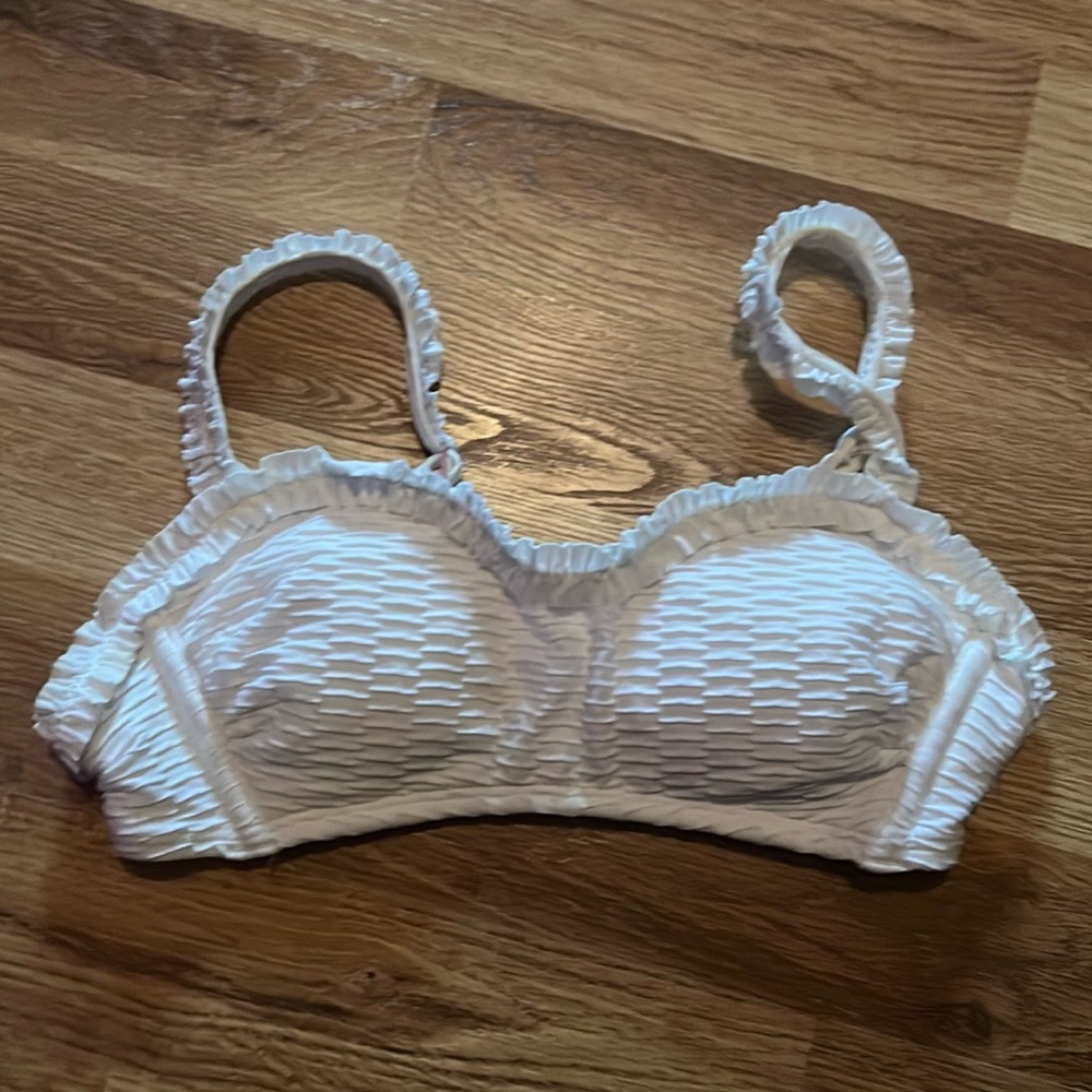 XXS white ruffle bikini top🐚
